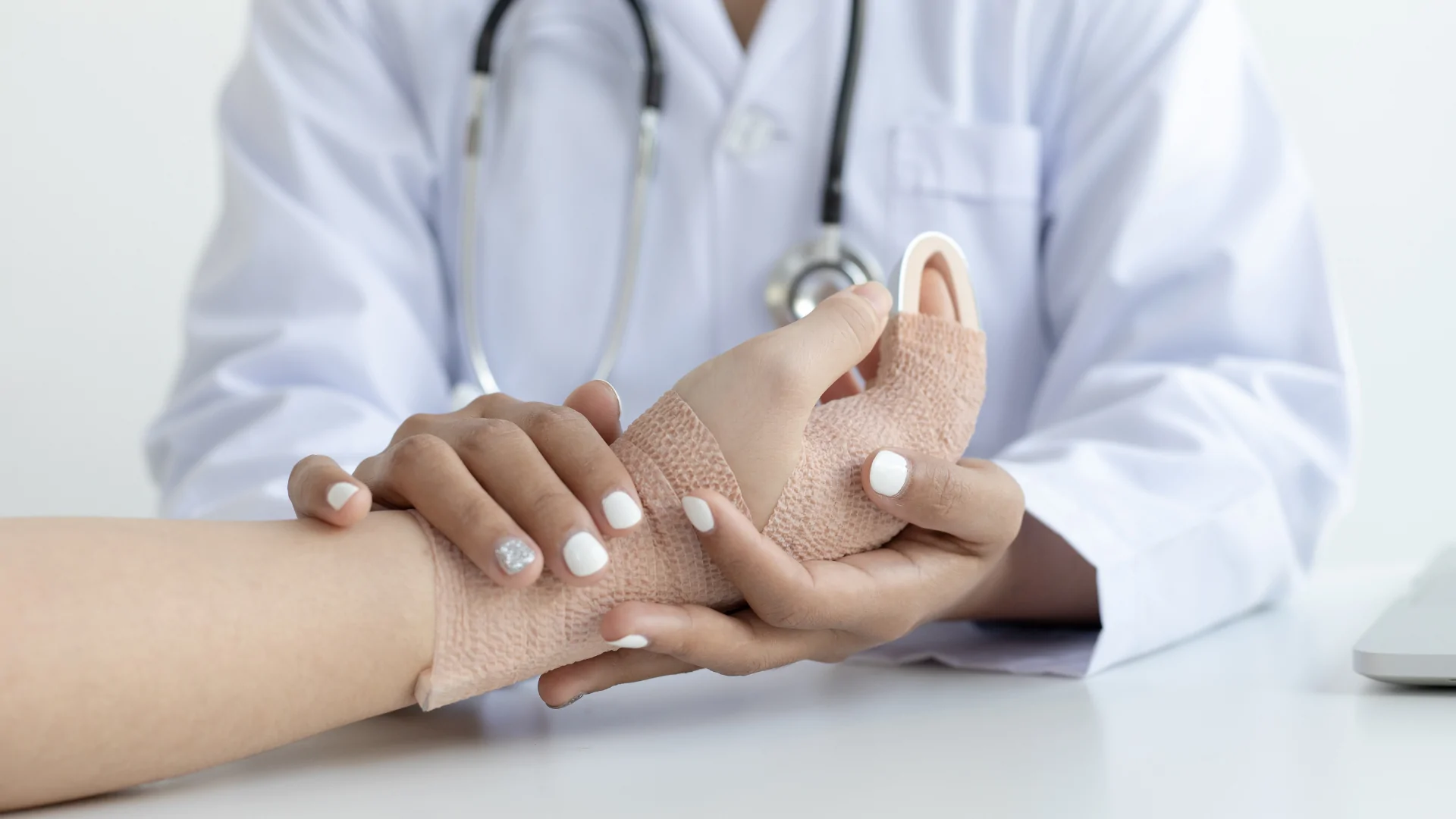 Hand Fracture — hero image